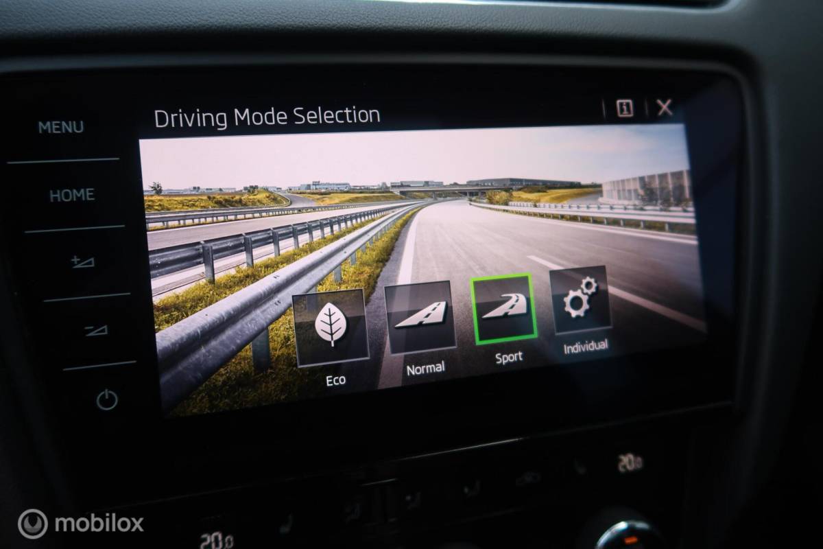 Škoda Octavia Skoda Octavia Combi 2.0 TSI RS 245 PANODAK,CANTON AUDIO,ACC