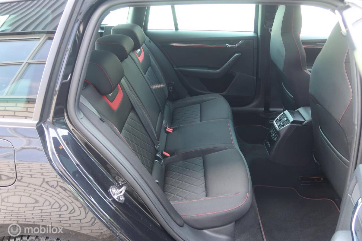 Škoda Octavia Skoda Octavia Combi 2.0 TSI RS 245 PANODAK,CANTON AUDIO,ACC