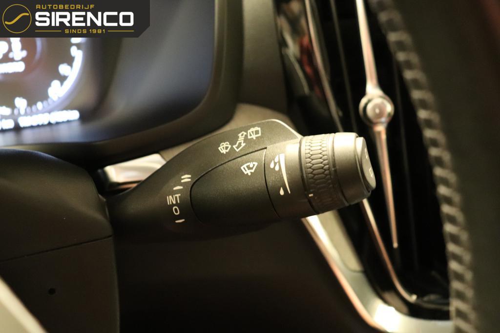Volvo V60 Volvo V60 2.0 T6 Recharge AWD Inscription | leder comfort zetels | 341pk | stoel en stuur verwarming | trekhaak |