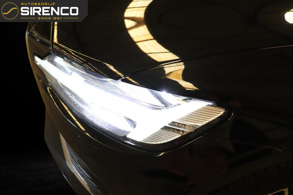 Volvo V60 Volvo V60 2.0 T6 Recharge AWD Inscription | leder comfort zetels | 341pk | stoel en stuur verwarming | trekhaak |