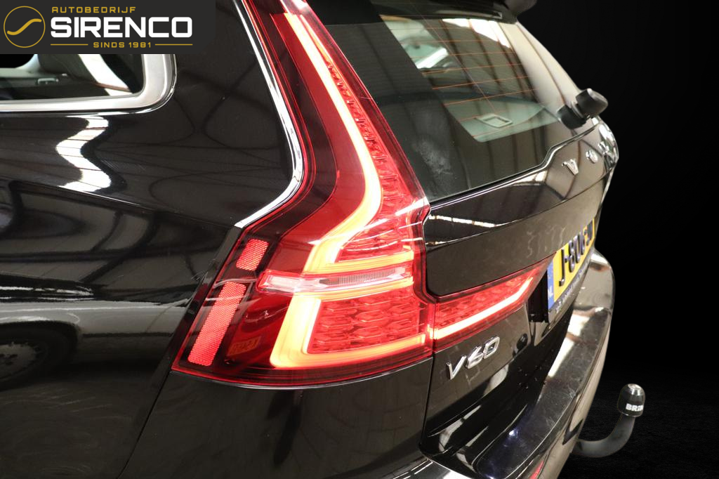 Volvo V60 Volvo V60 2.0 T6 Recharge AWD Inscription | leder comfort zetels | 341pk | stoel en stuur verwarming | trekhaak |