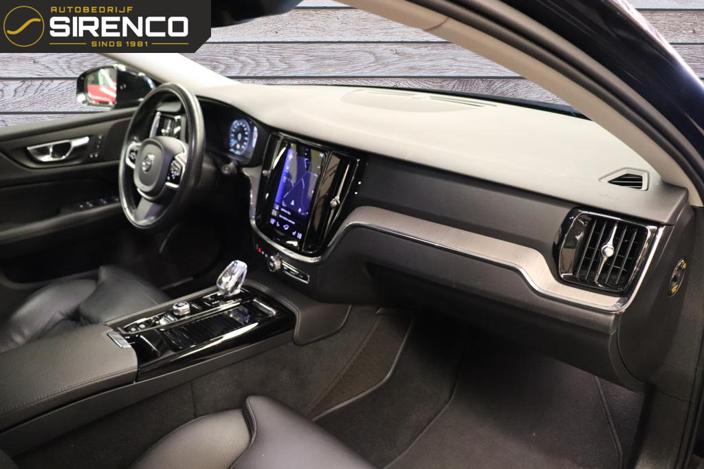Volvo V60 Volvo V60 2.0 T6 Recharge AWD Inscription | leder comfort zetels | 341pk | stoel en stuur verwarming | trekhaak |
