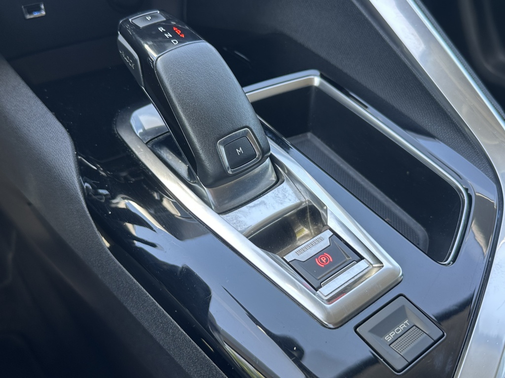 Peugeot 3008 Peugeot 3008 1.2 Allure | Leder | Stoelverwarming | Elektrische Stoelen |