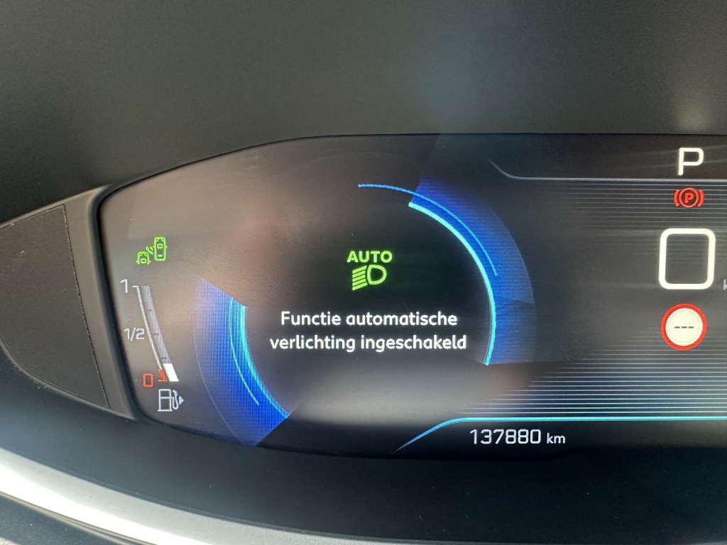 Peugeot 3008 Peugeot 3008 1.2 Allure | Leder | Stoelverwarming | Elektrische Stoelen |