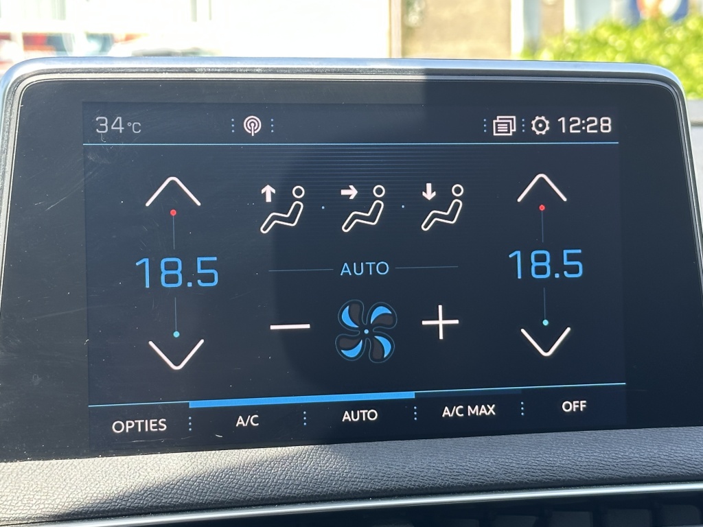 Peugeot 3008 Peugeot 3008 1.2 Allure | Leder | Stoelverwarming | Elektrische Stoelen |