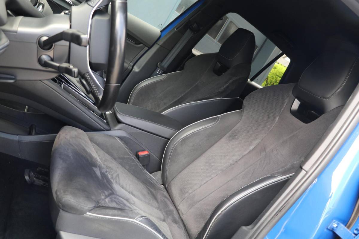 Škoda Enyaq iV Skoda Enyaq iV 60 180PK |SPORTLINE| AdaptiveCruise AppleCarplay Sportzetels Stoel/stuur verwarming Camera 111000KM BJ2021