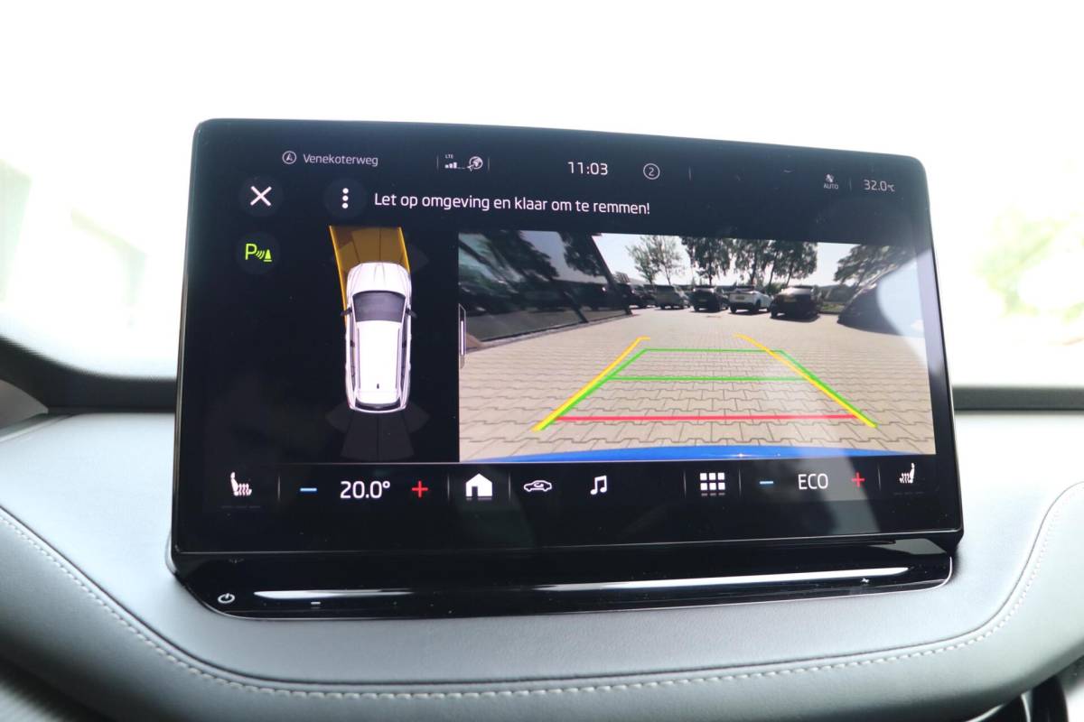 Škoda Enyaq iV Skoda Enyaq iV 60 180PK |SPORTLINE| AdaptiveCruise AppleCarplay Sportzetels Stoel/stuur verwarming Camera 111000KM BJ2021