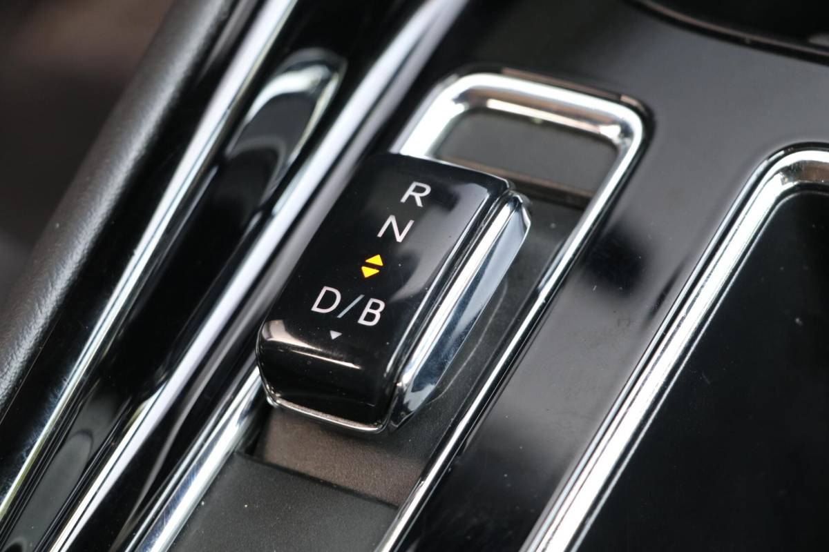 Škoda Enyaq iV Skoda Enyaq iV 60 180PK |SPORTLINE| AdaptiveCruise AppleCarplay Sportzetels Stoel/stuur verwarming Camera 111000KM BJ2021