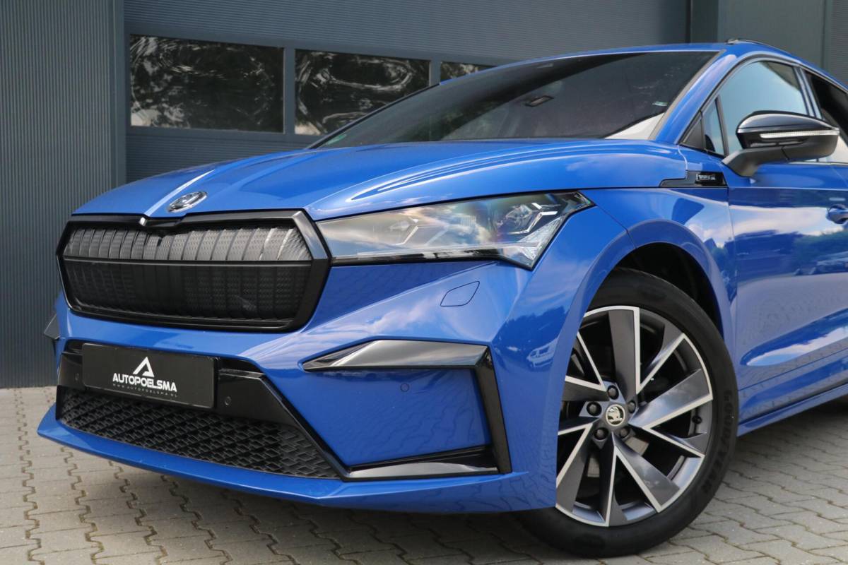 Škoda Enyaq iV Skoda Enyaq iV 60 180PK |SPORTLINE| AdaptiveCruise AppleCarplay Sportzetels Stoel/stuur verwarming Camera 111000KM BJ2021
