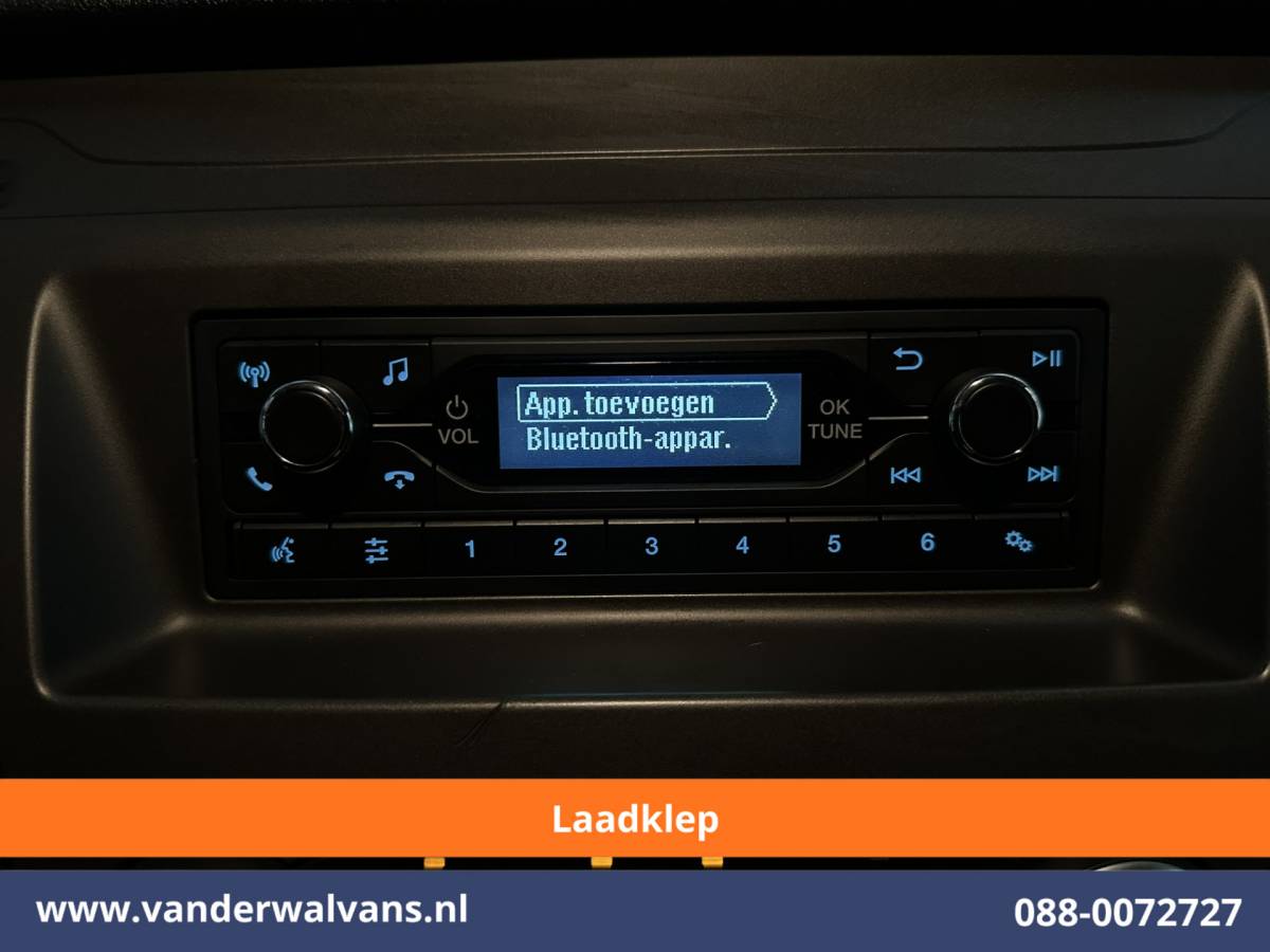 Ford Transit Ford Transit 2.0 TDCI 130pk Bakwagen Laadklep Euro6 Airco | 1040kg laadvermogen | Cruisecontrol | Verwarmde Voorruit Bijrijdersbank