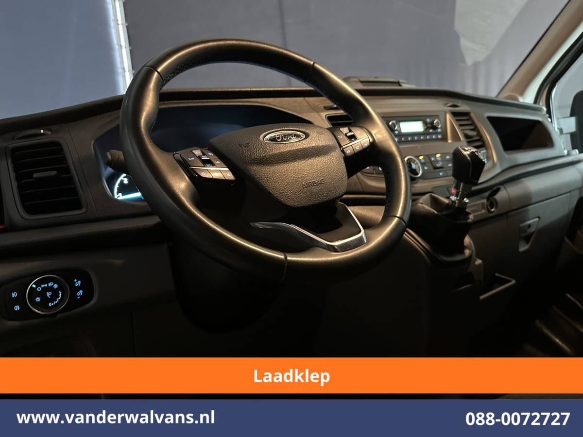 Ford Transit Ford Transit 2.0 TDCI 130pk Bakwagen Laadklep Euro6 Airco | 1040kg laadvermogen | Cruisecontrol | Verwarmde Voorruit Bijrijdersbank