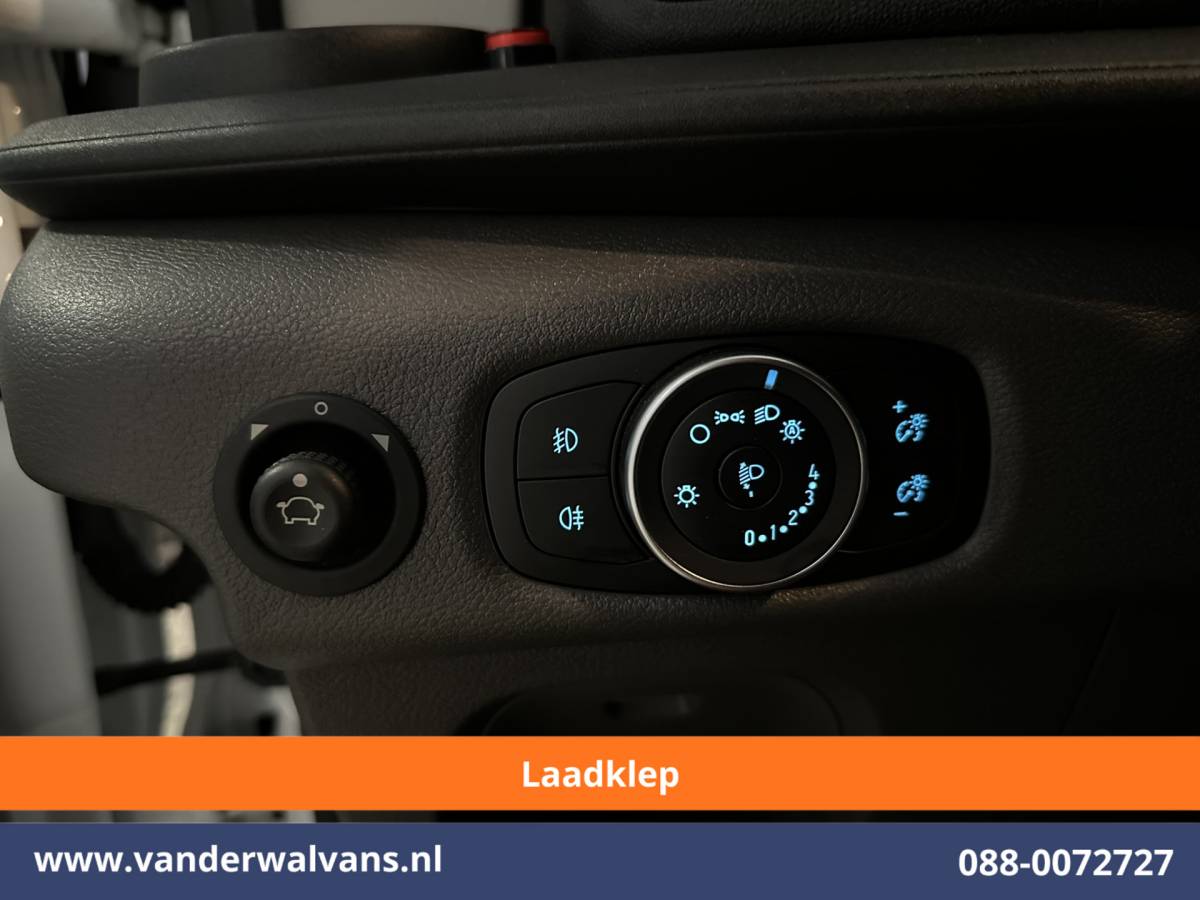 Ford Transit Ford Transit 2.0 TDCI 130pk Bakwagen Laadklep Euro6 Airco | 1040kg laadvermogen | Cruisecontrol | Verwarmde Voorruit Bijrijdersbank