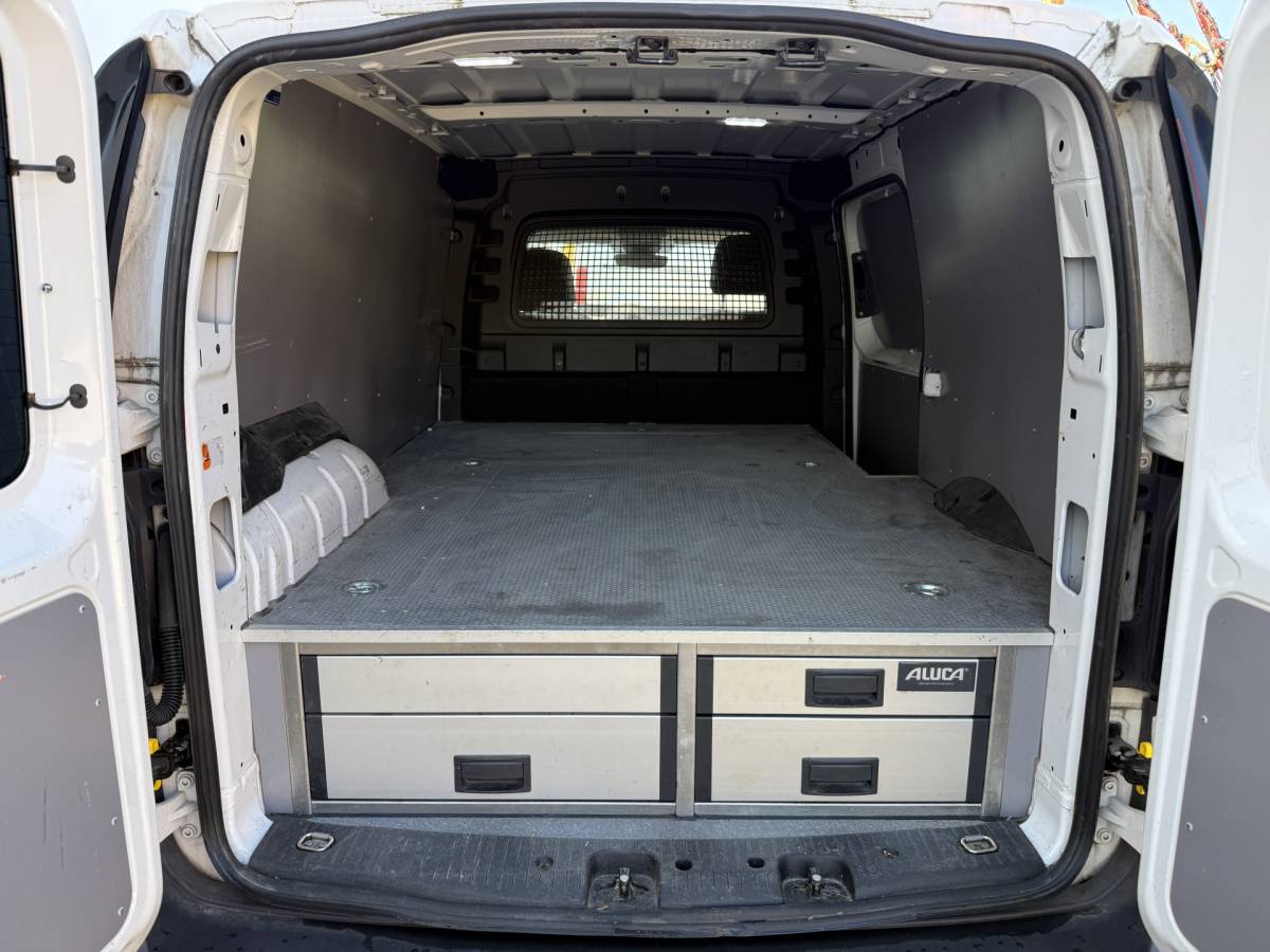 Volkswagen Caddy Volkswagen Caddy Cargo Maxi 2.0 TDI 122PK Automaat L2 Cruise Control Climate Control Navigatie Carplay Parkeersensoren Schuifladen Inbouw