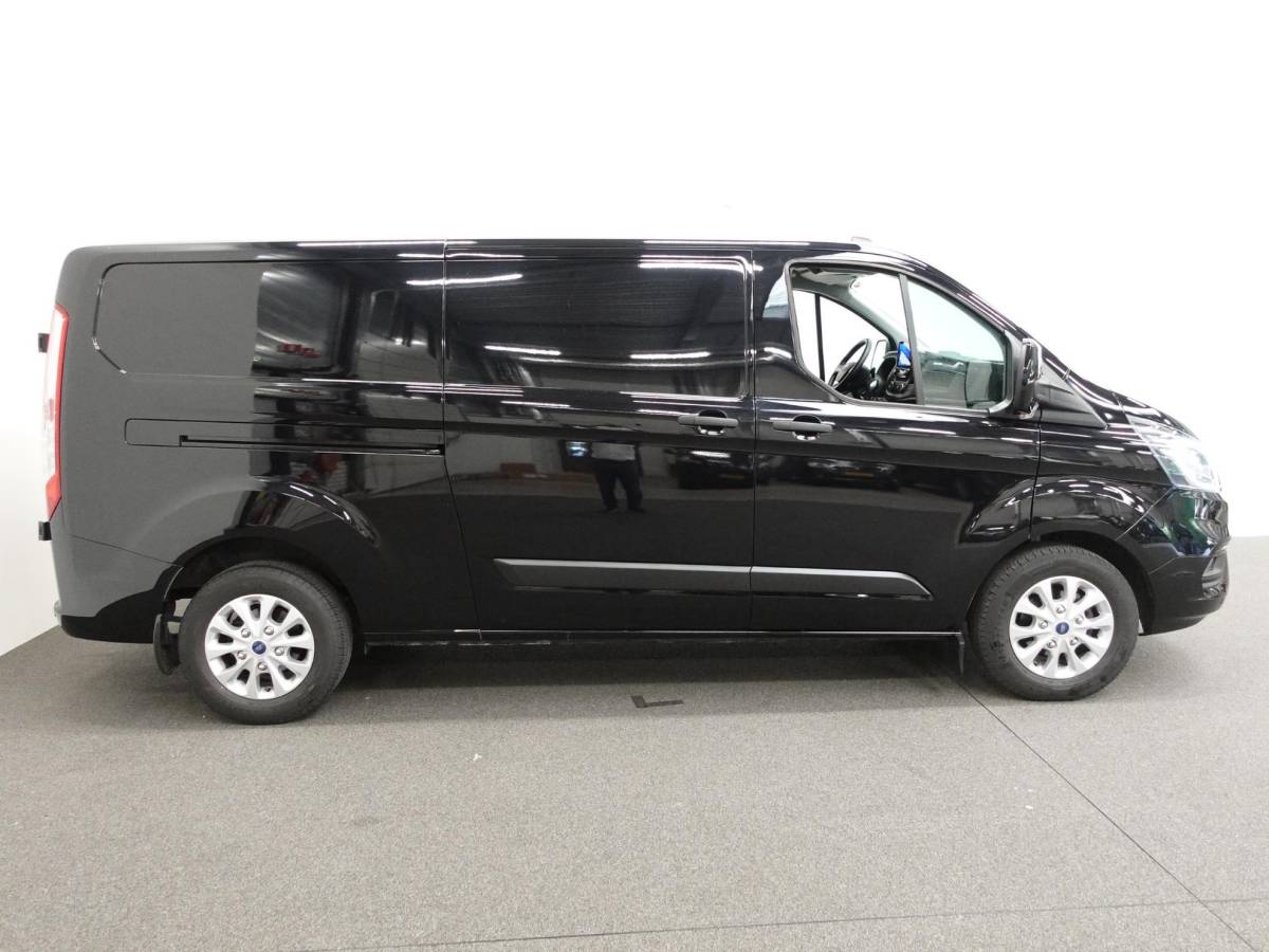 Ford Transit Custom Ford Transit Custom 300 2.0 TDCI L2H1 Trend Automaat Airco Navigatie Cruisecontrol Camera Parkeersensoren