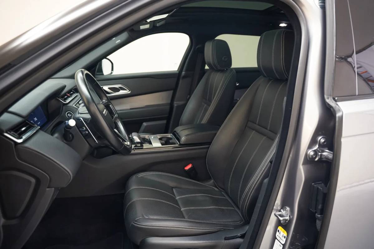 Land Rover Range Rover Velar Land Rover Range Rover Velar 2.0 P400e R-Dynamic SE Aut.[ Panoramadak Leder Stoelverwarming Navi Apple / Android ]