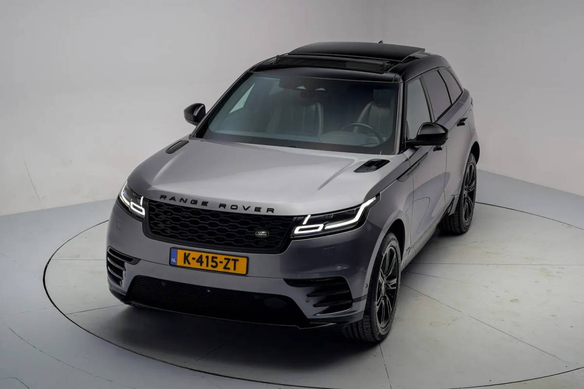Land Rover Range Rover Velar Land Rover Range Rover Velar 2.0 P400e R-Dynamic SE Aut.[ Panoramadak Leder Stoelverwarming Navi Apple / Android ]