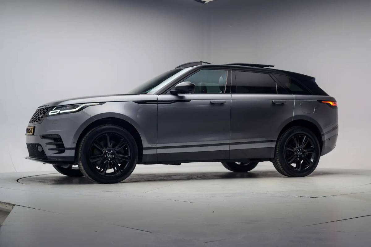 Land Rover Range Rover Velar Land Rover Range Rover Velar 2.0 P400e R-Dynamic SE Aut.[ Panoramadak Leder Stoelverwarming Navi Apple / Android ]