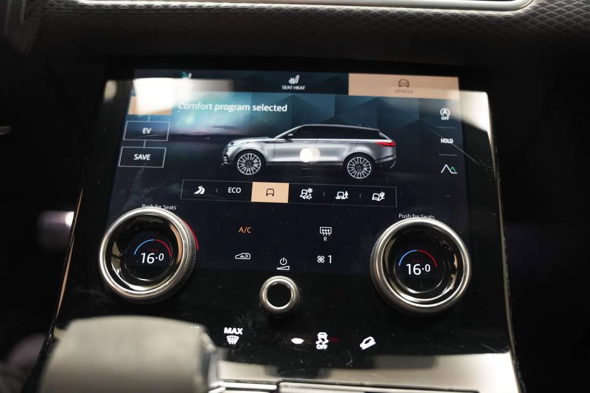 Land Rover Range Rover Velar Land Rover Range Rover Velar 2.0 P400e R-Dynamic SE Aut.[ Panoramadak Leder Stoelverwarming Navi Apple / Android ]