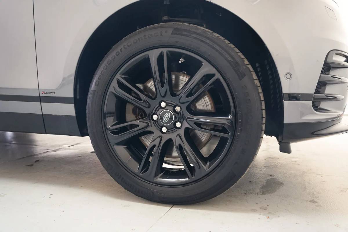 Land Rover Range Rover Velar Land Rover Range Rover Velar 2.0 P400e R-Dynamic SE Aut.[ Panoramadak Leder Stoelverwarming Navi Apple / Android ]