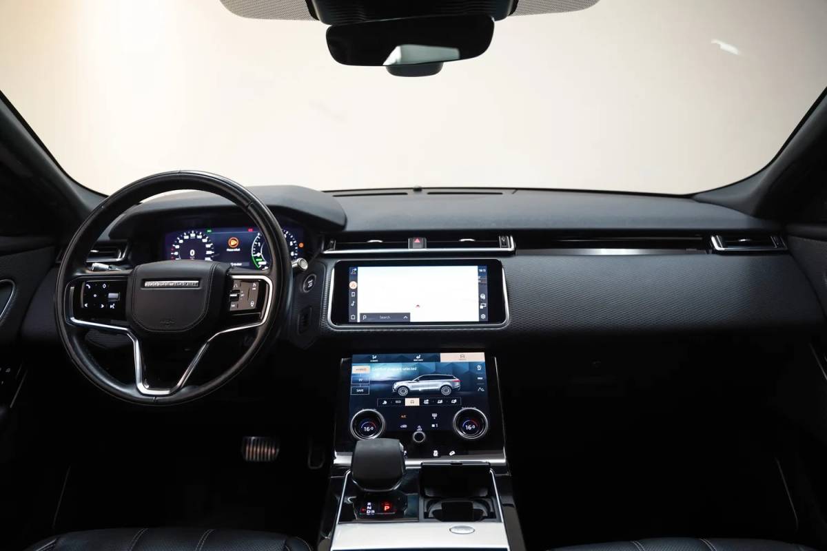 Land Rover Range Rover Velar Land Rover Range Rover Velar 2.0 P400e R-Dynamic SE Aut.[ Panoramadak Leder Stoelverwarming Navi Apple / Android ]