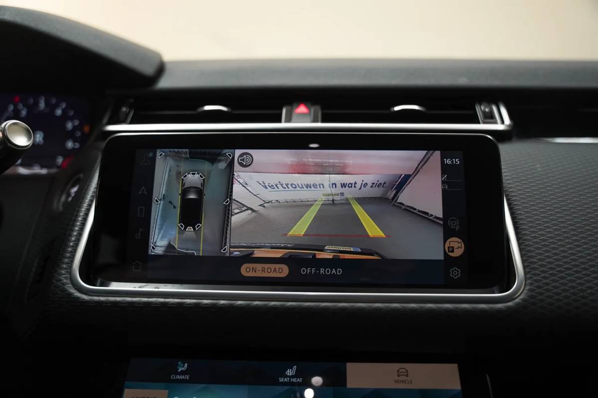 Land Rover Range Rover Velar Land Rover Range Rover Velar 2.0 P400e R-Dynamic SE Aut.[ Panoramadak Leder Stoelverwarming Navi Apple / Android ]