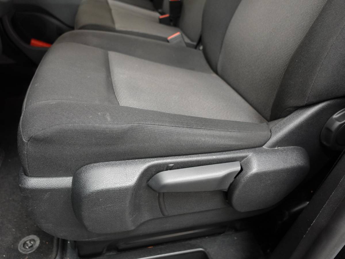 Peugeot Expert Peugeot Expert 2.0 BlueHDI 180PK Long Premium Automaat  Airco Carplay Navigatie Cruise control   3-zits