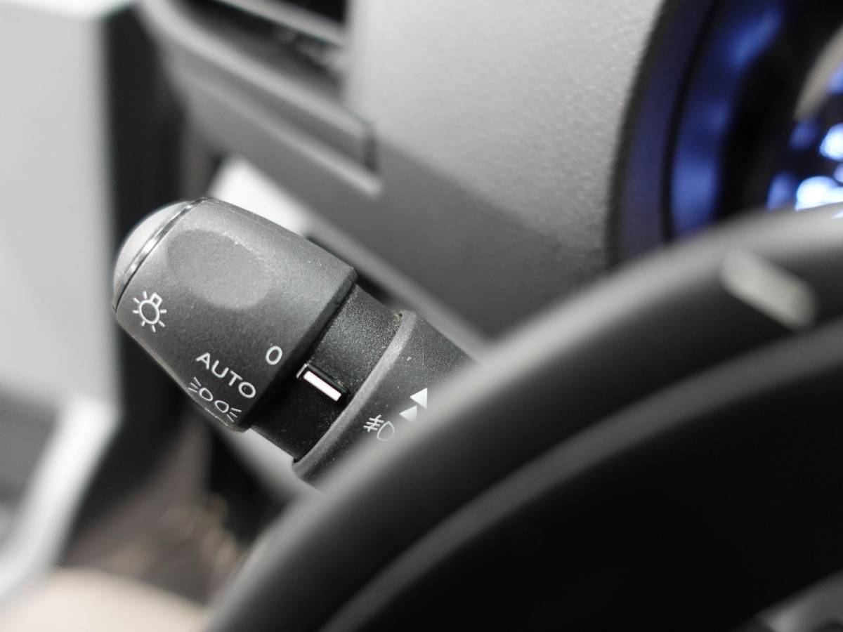 Peugeot Expert Peugeot Expert 2.0 BlueHDI 180PK Long Premium Automaat  Airco Carplay Navigatie Cruise control   3-zits