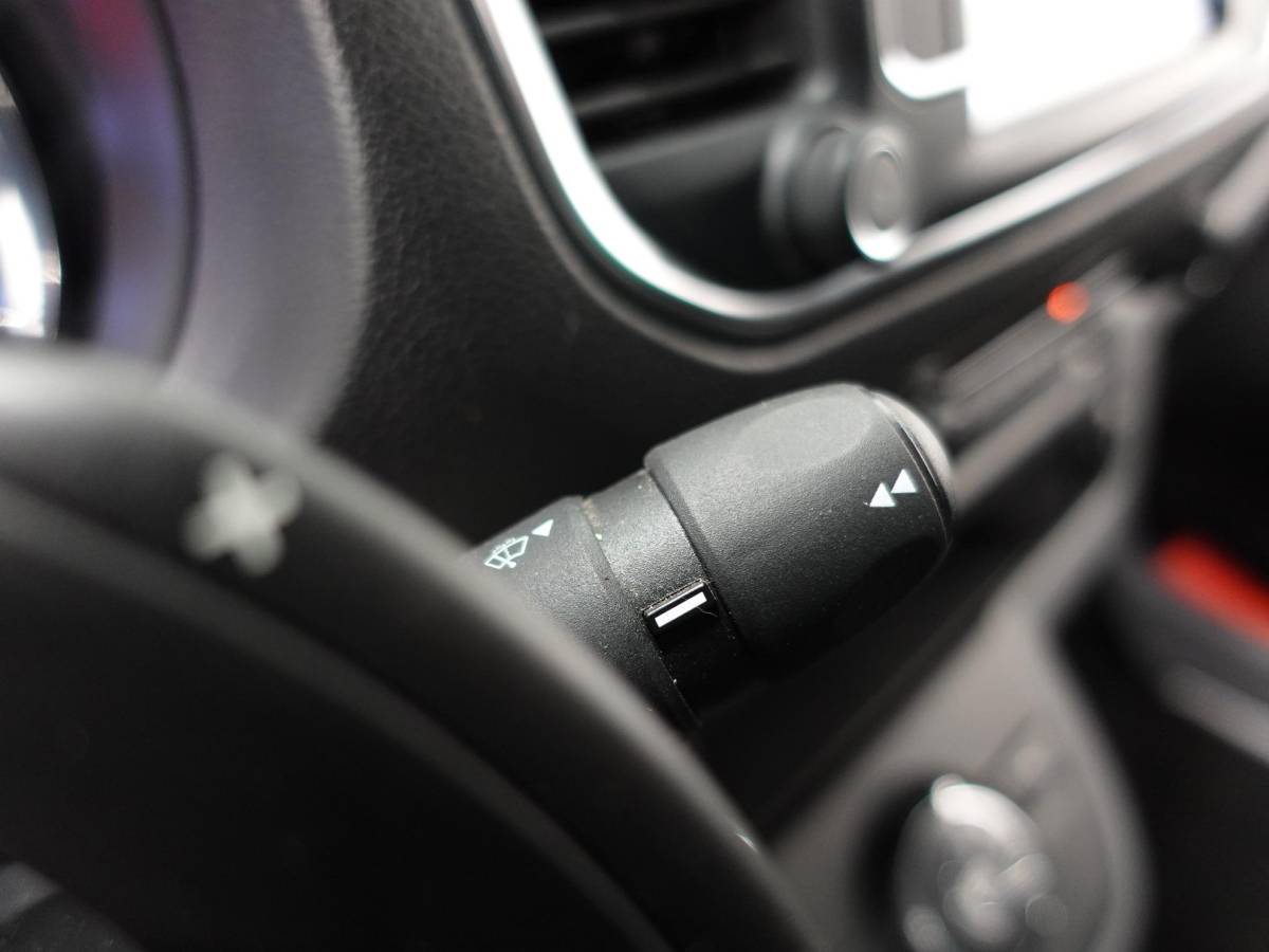 Peugeot Expert Peugeot Expert 2.0 BlueHDI 180PK Long Premium Automaat  Airco Carplay Navigatie Cruise control   3-zits