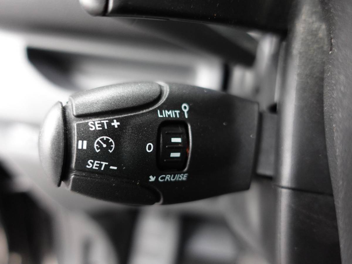 Peugeot Expert Peugeot Expert 2.0 BlueHDI 180PK Long Premium Automaat  Airco Carplay Navigatie Cruise control   3-zits