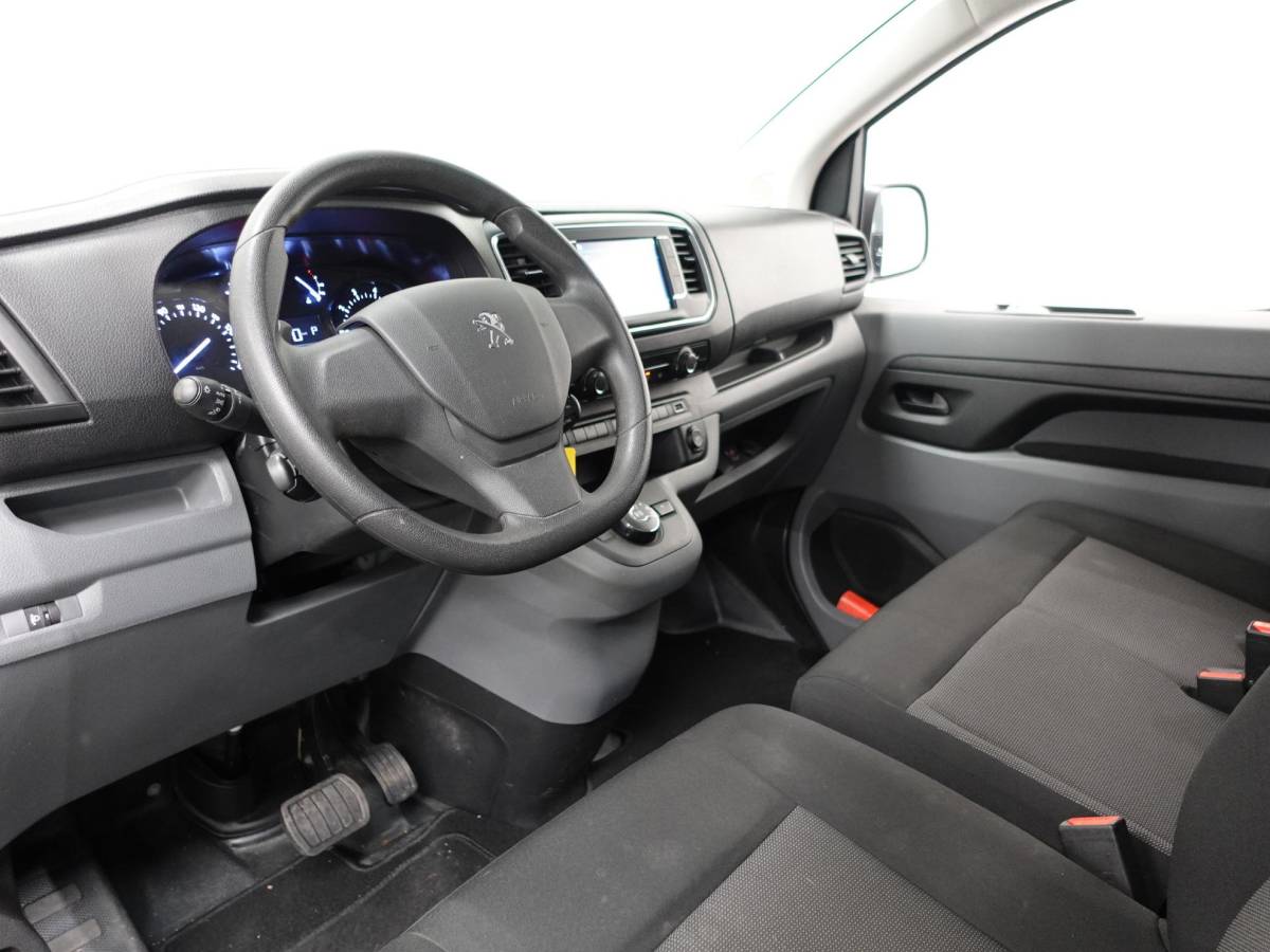 Peugeot Expert Peugeot Expert 2.0 BlueHDI 180PK Long Premium Automaat  Airco Carplay Navigatie Cruise control   3-zits