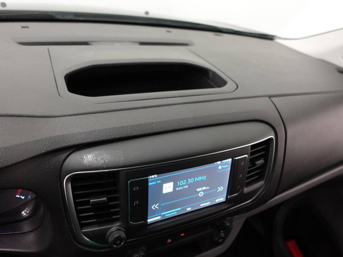Peugeot Expert Peugeot Expert 2.0 BlueHDI 180PK Long Premium Automaat  Airco Carplay Navigatie Cruise control   3-zits
