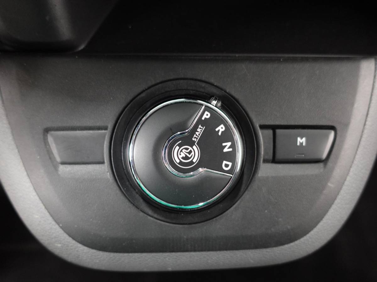 Peugeot Expert Peugeot Expert 2.0 BlueHDI 180PK Long Premium Automaat  Airco Carplay Navigatie Cruise control   3-zits