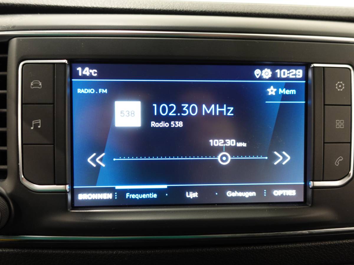 Peugeot Expert Peugeot Expert 2.0 BlueHDI 180PK Long Premium Automaat  Airco Carplay Navigatie Cruise control   3-zits