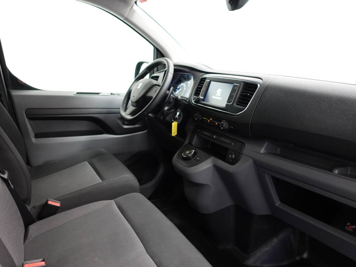 Peugeot Expert Peugeot Expert 2.0 BlueHDI 180PK Long Premium Automaat  Airco Carplay Navigatie Cruise control   3-zits