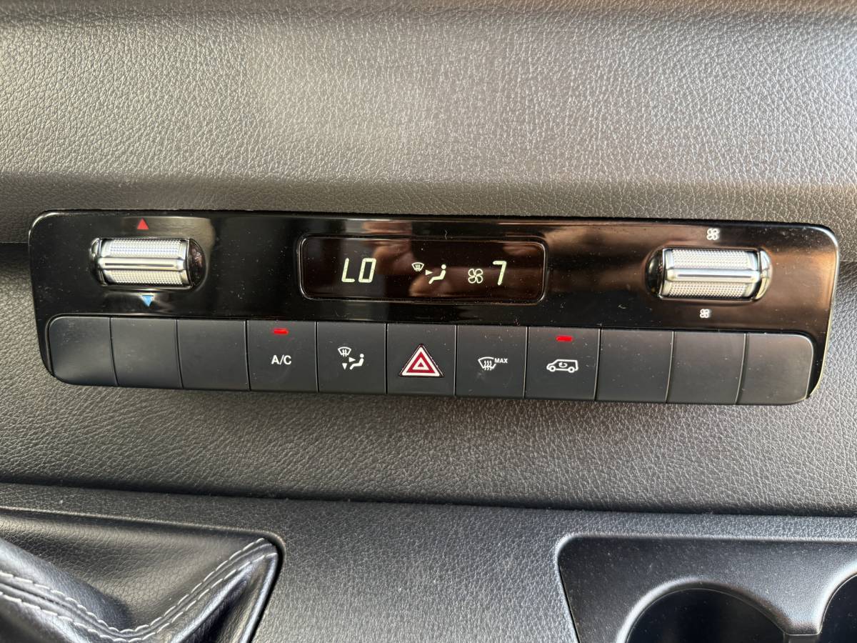 Mercedes-Benz Sprinter Mercedes-Benz Sprinter 315 1.9 CDI Pakketbus L3H2 Tussenschot met deur LED Climate Control Cruise Control Carplay Camera