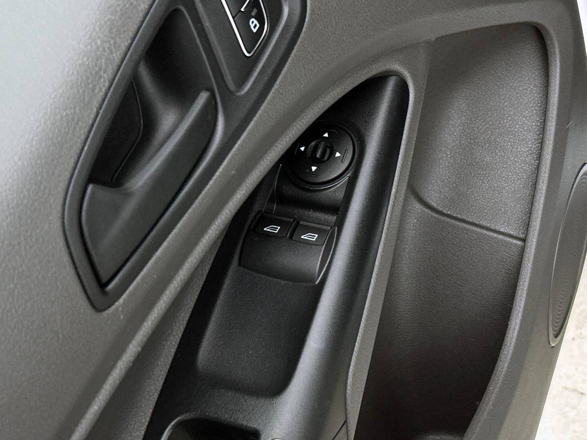 Ford Transit Connect Ford Transit Connect 1.5 EcoBlue Automaat L2 Trend Navigatie Airco Parkeersensoren Cruise Control 3Zits Camera DAB+ radio