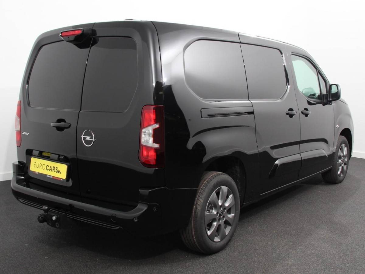 Opel Combo Opel Combo 1.5 BlueHDi 130PK L2 Automaat Apple Carplay / Android Auto Navigatie Trekhaak Airco Camera Cruise Control Parkeersensoren V+A DAB