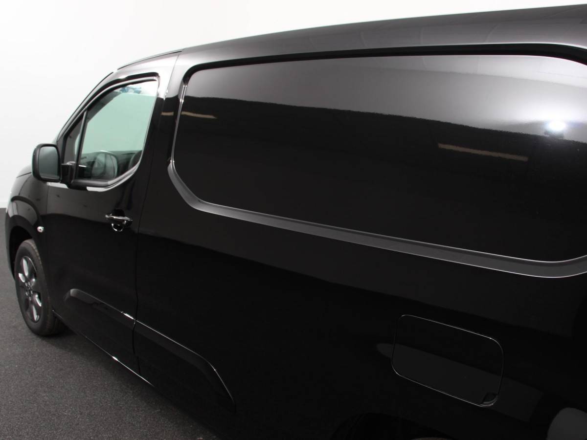 Opel Combo Opel Combo 1.5 BlueHDi 130PK L2 Automaat Apple Carplay / Android Auto Navigatie Trekhaak Airco Camera Cruise Control Parkeersensoren V+A DAB