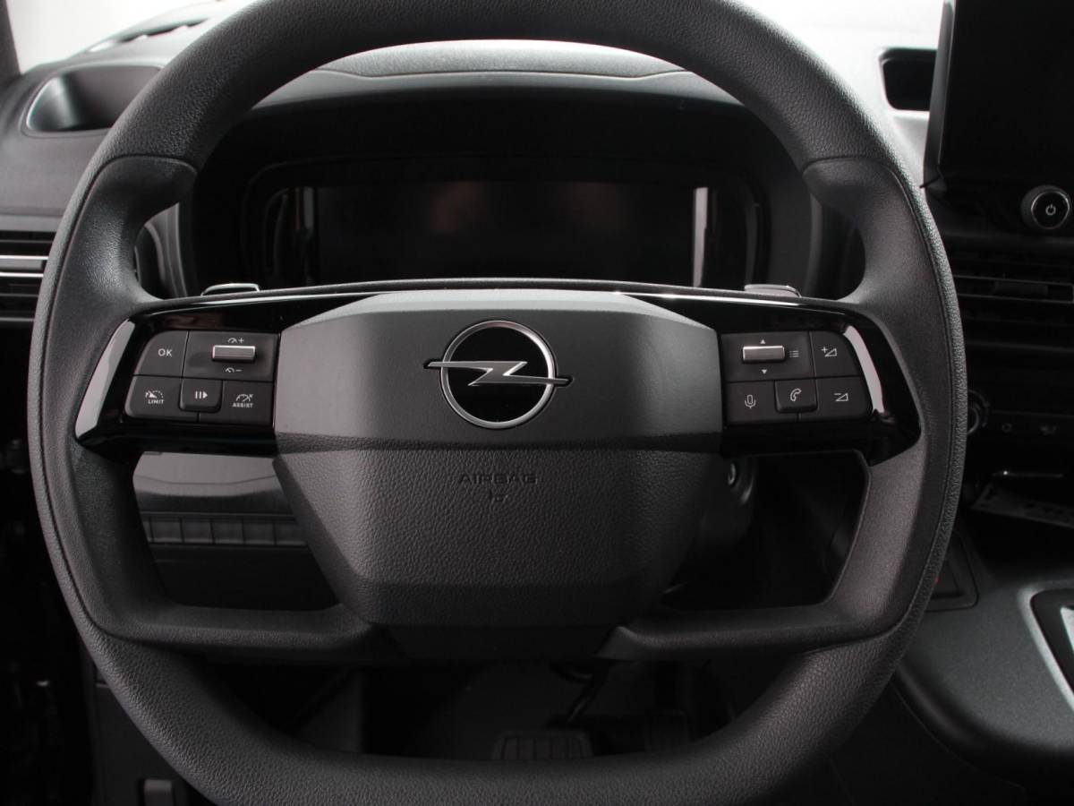 Opel Combo Opel Combo 1.5 BlueHDi 130PK L2 Automaat Apple Carplay / Android Auto Navigatie Trekhaak Airco Camera Cruise Control Parkeersensoren V+A DAB
