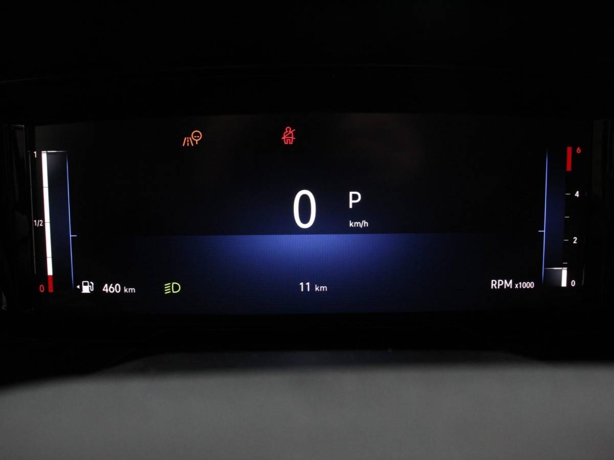 Opel Combo Opel Combo 1.5 BlueHDi 130PK L2 Automaat Apple Carplay / Android Auto Navigatie Trekhaak Airco Camera Cruise Control Parkeersensoren V+A DAB