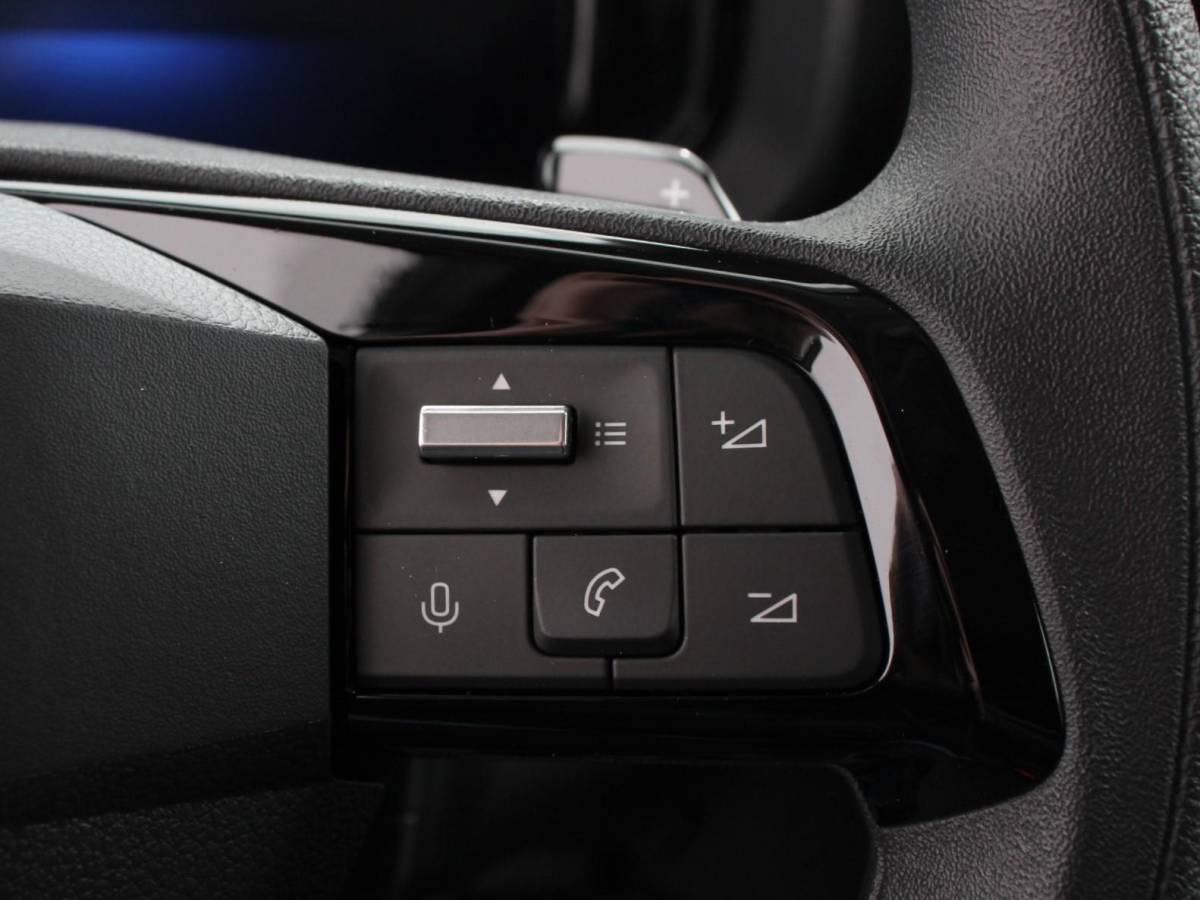 Opel Combo Opel Combo 1.5 BlueHDi 130PK L2 Automaat Apple Carplay / Android Auto Navigatie Trekhaak Airco Camera Cruise Control Parkeersensoren V+A DAB