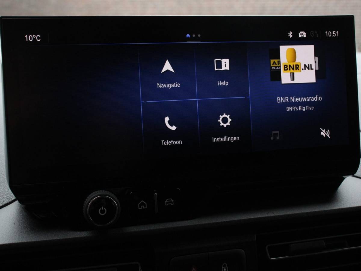 Opel Combo Opel Combo 1.5 BlueHDi 130PK L2 Automaat Apple Carplay / Android Auto Navigatie Trekhaak Airco Camera Cruise Control Parkeersensoren V+A DAB