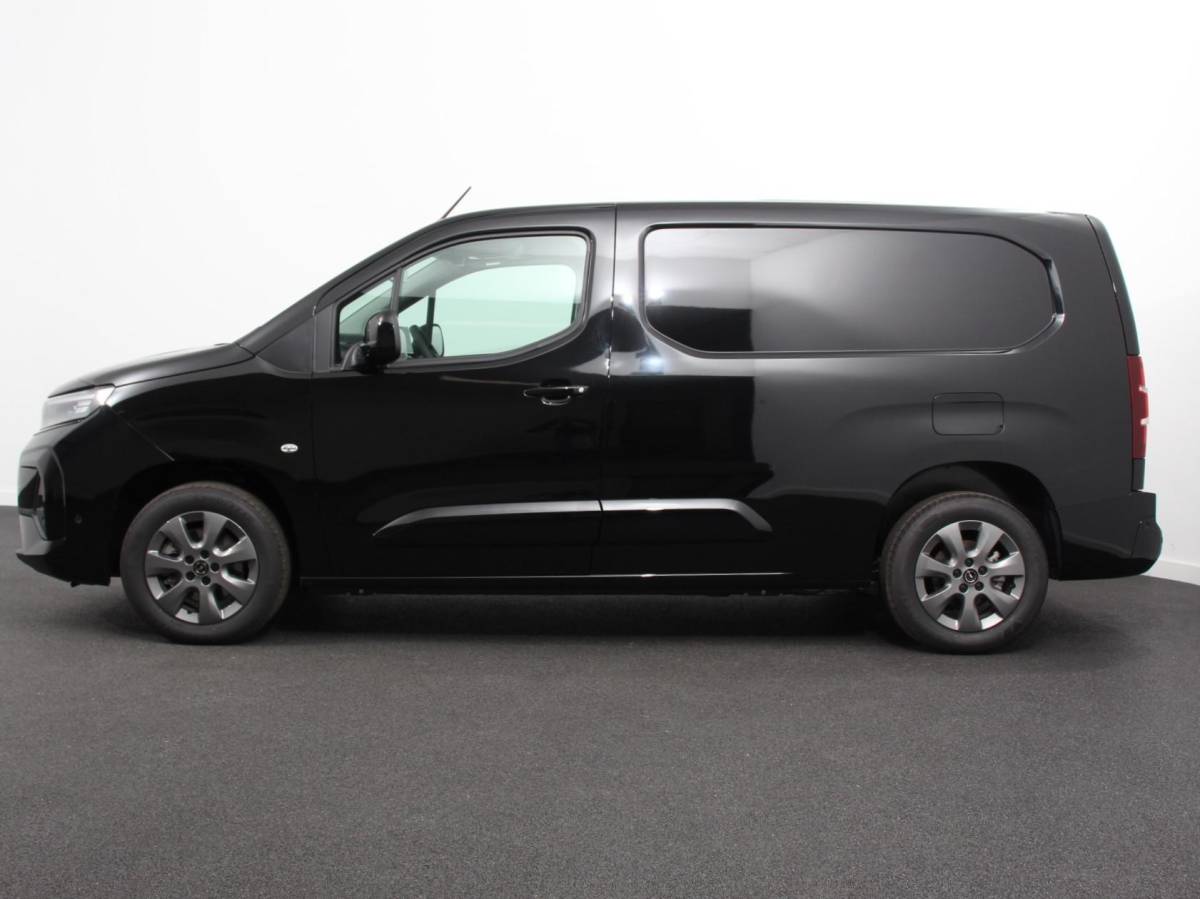 Opel Combo Opel Combo 1.5 BlueHDi 130PK L2 Automaat Apple Carplay / Android Auto Navigatie Trekhaak Airco Camera Cruise Control Parkeersensoren V+A DAB