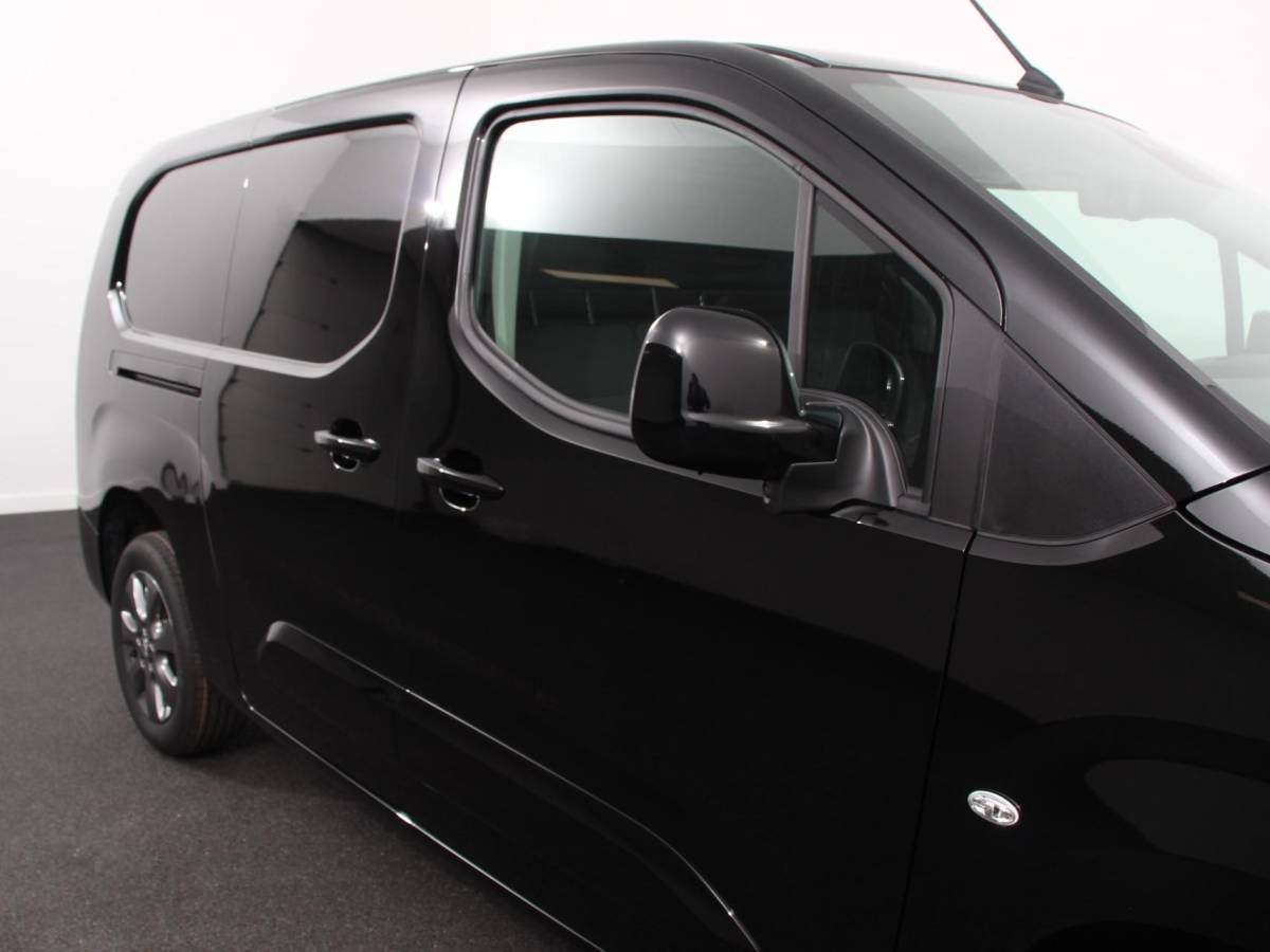 Opel Combo Opel Combo 1.5 BlueHDi 130PK L2 Automaat Apple Carplay / Android Auto Navigatie Trekhaak Airco Camera Cruise Control Parkeersensoren V+A DAB
