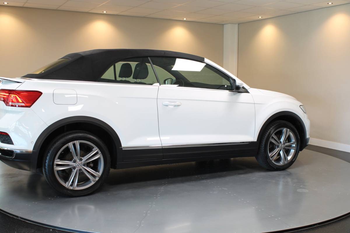 Volkswagen T-Roc Volkswagen T-Roc Cabrio 1.5 TSI Style *50.000Km!* Dealer OH|Carplay|Camera|Stoelverw.|Adapt.Cruise|DAB|IQ-Drive|NAP
