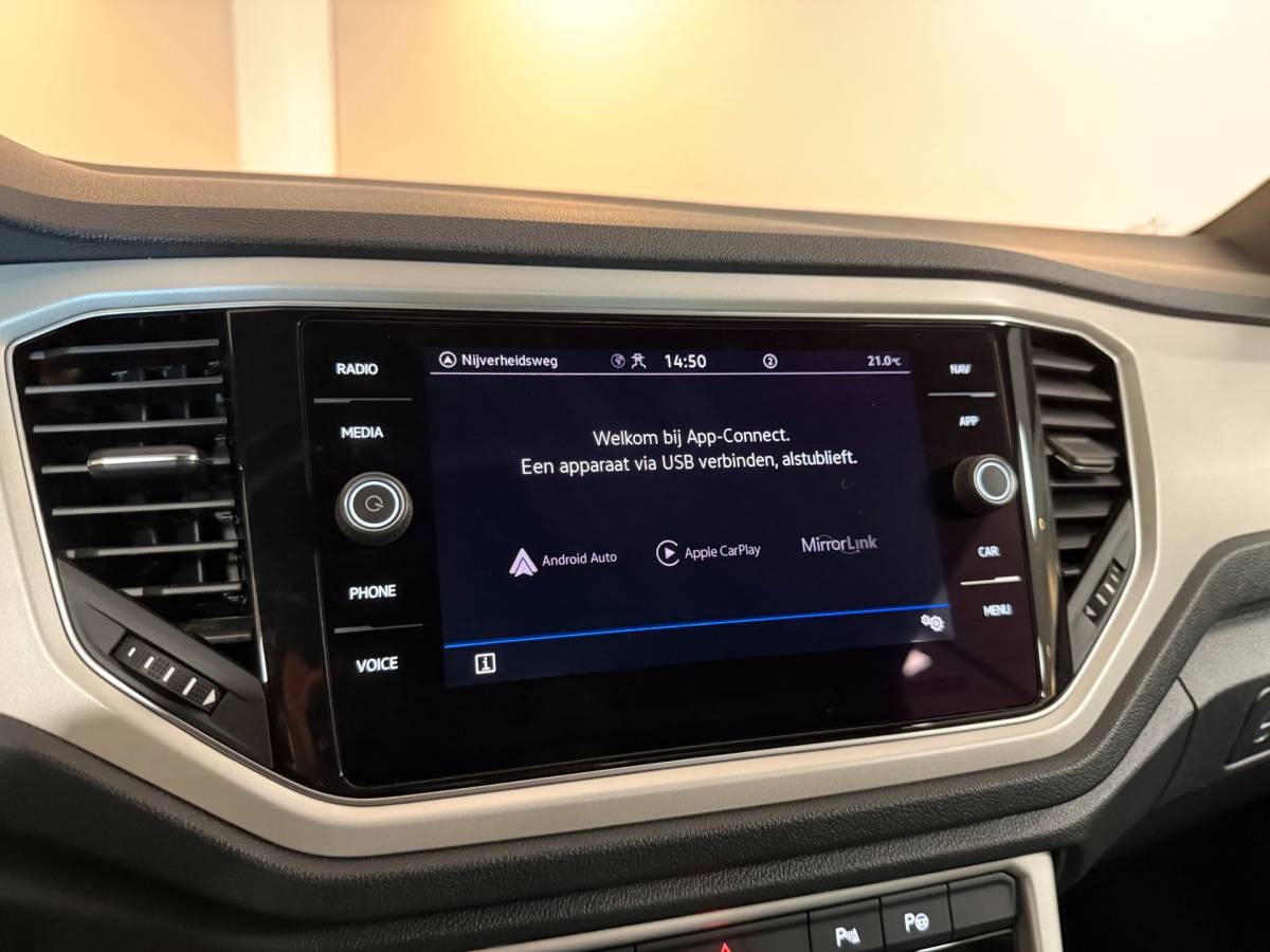 Volkswagen T-Roc Volkswagen T-Roc Cabrio 1.5 TSI Style *50.000Km!* Dealer OH|Carplay|Camera|Stoelverw.|Adapt.Cruise|DAB|IQ-Drive|NAP