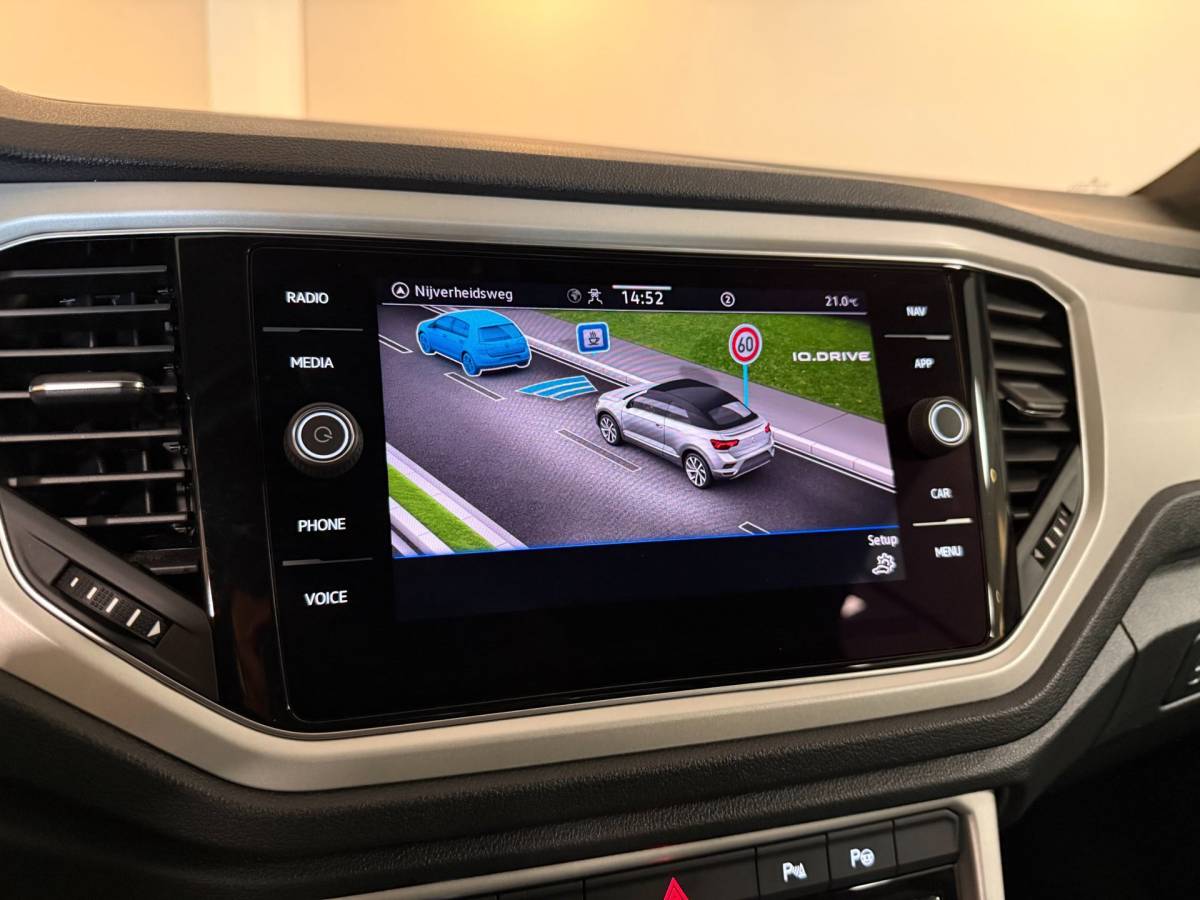 Volkswagen T-Roc Volkswagen T-Roc Cabrio 1.5 TSI Style *50.000Km!* Dealer OH|Carplay|Camera|Stoelverw.|Adapt.Cruise|DAB|IQ-Drive|NAP
