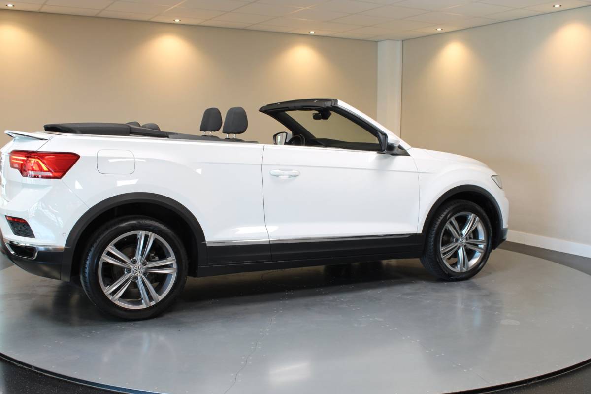 Volkswagen T-Roc Volkswagen T-Roc Cabrio 1.5 TSI Style *50.000Km!* Dealer OH|Carplay|Camera|Stoelverw.|Adapt.Cruise|DAB|IQ-Drive|NAP
