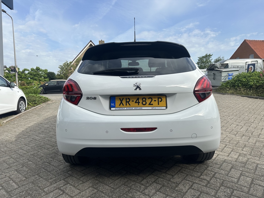 Peugeot 208 Peugeot 208 Peugeot 208 1.2 Signature | Distributieriem Vervangen |
