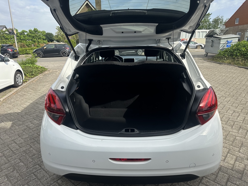 Peugeot 208 Peugeot 208 Peugeot 208 1.2 Signature | Distributieriem Vervangen |